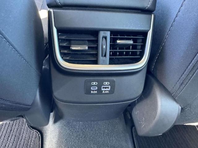 Photo of 2023 Crystal White Pearl Subaru Legacy