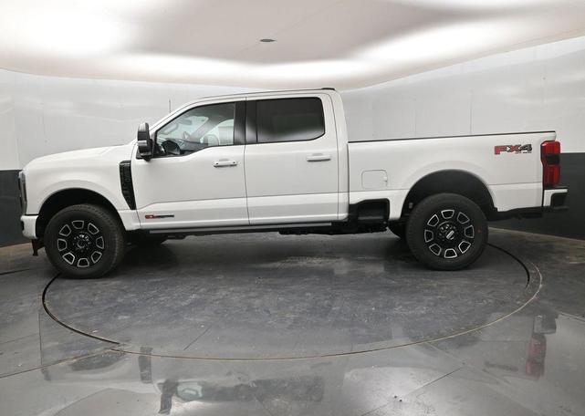 Photo of 2025 Star White Metallic Tri-Coat Ford F-250