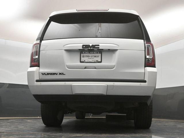 Photo of 2018 Summit White GMC Yukon XL