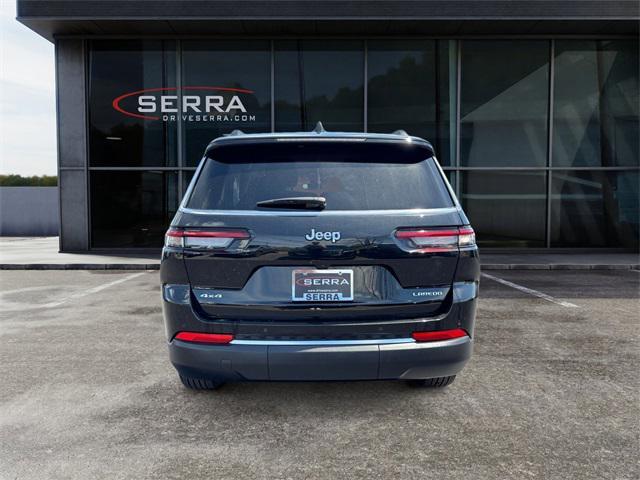 Photo of 2024 Diamond Black Crystal Pearlcoat Jeep Grand Cherokee L