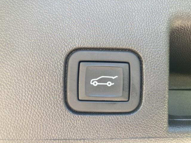 Photo of 2022 Blue Glow Metallic Chevrolet Equinox