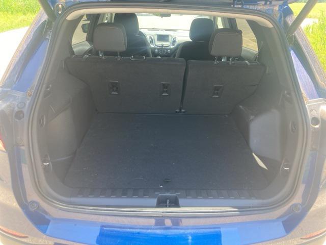 Photo of 2022 Blue Glow Metallic Chevrolet Equinox