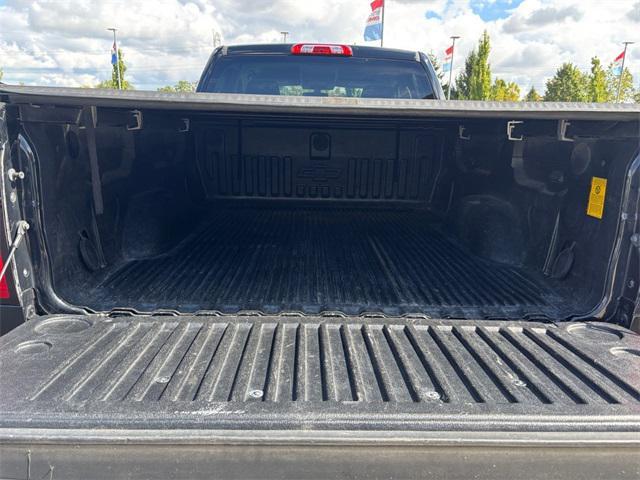 Photo of 2017 Black Chevrolet Silverado 1500