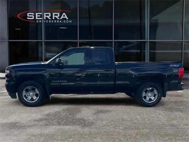 Photo of 2017 Black Chevrolet Silverado 1500