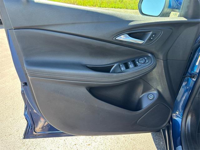 Photo of 2023 Sapphire Metallic Buick Encore GX