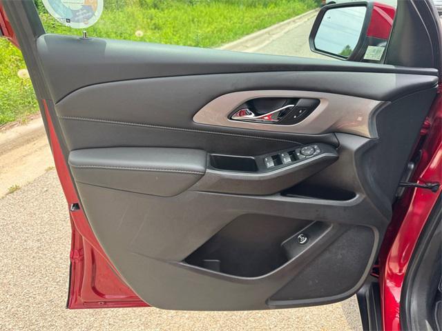 Photo of 2023 Radiant Red Tintcoat Chevrolet Traverse