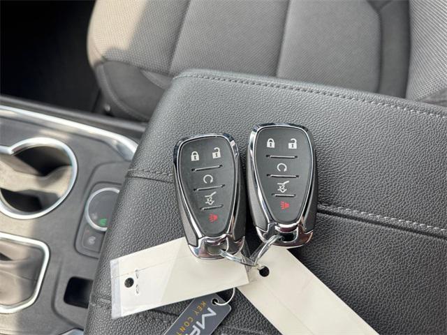 Photo of 2023 Radiant Red Tintcoat Chevrolet Traverse