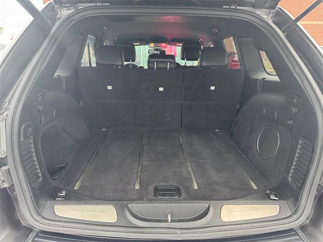 Photo of 2014 Granite Crystal Metallic Clearcoat Jeep Grand Cherokee