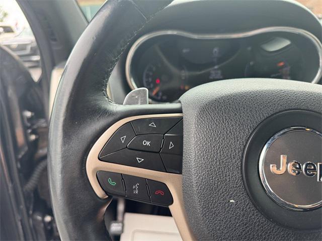 Photo of 2014 Granite Crystal Metallic Clearcoat Jeep Grand Cherokee