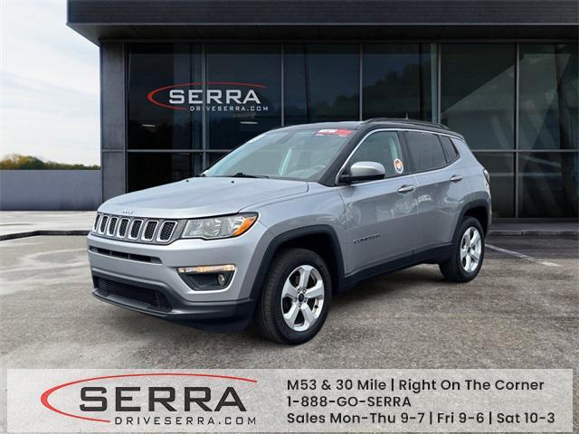 Photo of 2018 Billet Silver Metallic Clearcoat Jeep Compass
