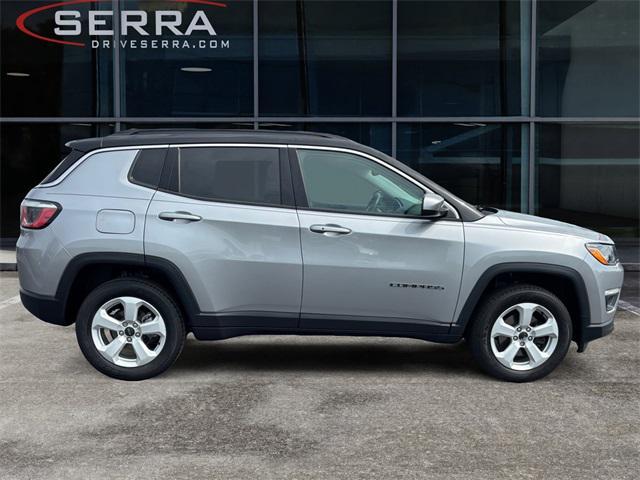 Photo of 2018 Billet Silver Metallic Clearcoat Jeep Compass