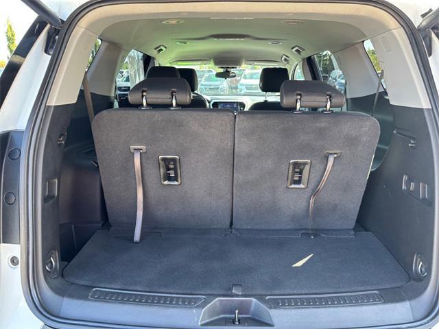 Photo of 2022 Summit White GMC Acadia