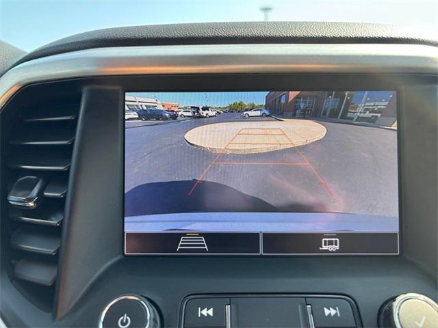 Photo of 2022 Summit White GMC Acadia