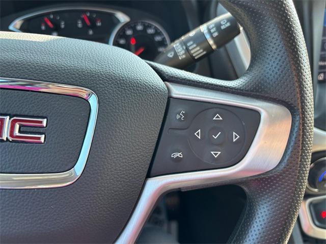 Photo of 2022 Summit White GMC Acadia