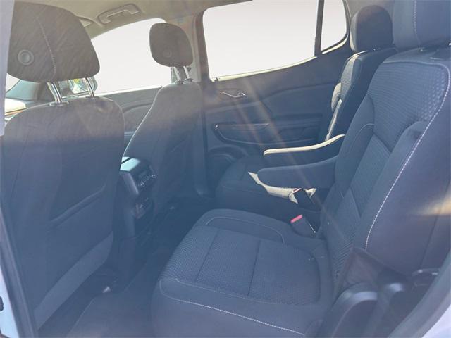 Photo of 2022 Summit White GMC Acadia