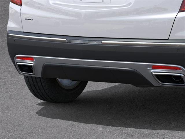 Photo of 2025 Crystal White Cadillac XT5