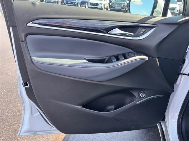 Photo of 2024 Summit White Buick Enclave