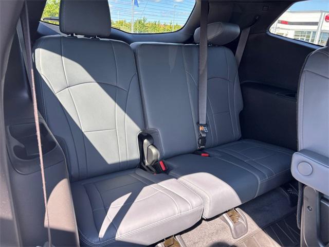 Photo of 2024 Summit White Buick Enclave