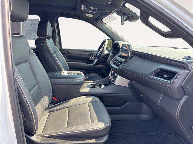 Photo of 2023 White Frost Tricoat GMC Yukon