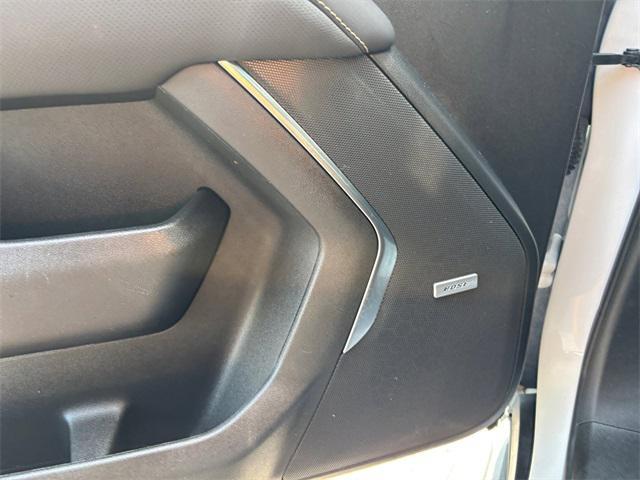 Photo of 2023 White Frost Tricoat GMC Yukon