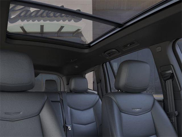 Photo of 2025 Crystal White Tricoat Cadillac XT6