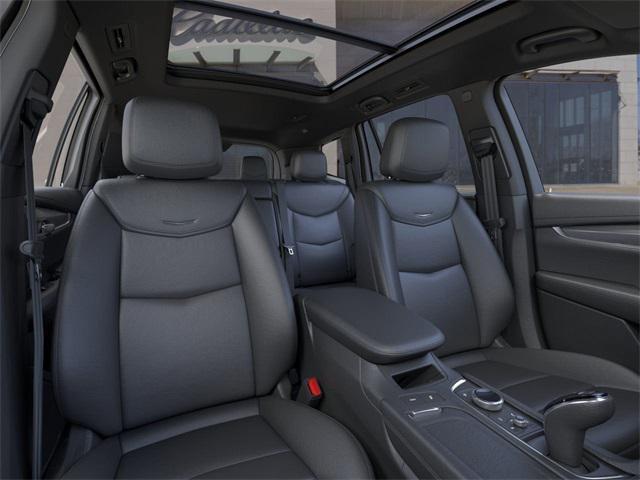 Photo of 2025 Crystal White Tricoat Cadillac XT6