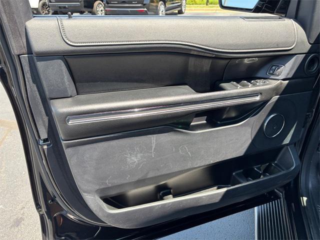 Photo of 2019 Agate Black Metallic Ford Expedition Max