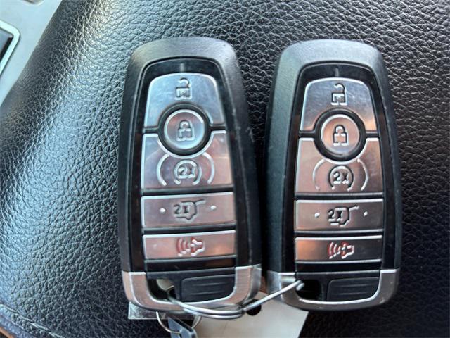 Photo of 2019 Agate Black Metallic Ford Expedition Max