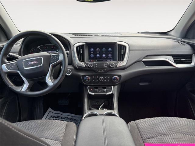 Photo of 2022 Summit White GMC Terrain