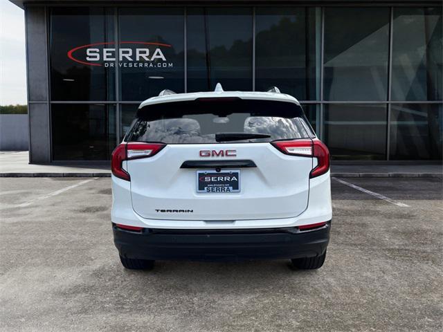 Photo of 2022 Summit White GMC Terrain
