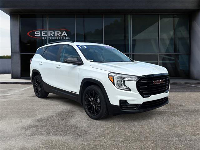 Photo of 2022 Summit White GMC Terrain