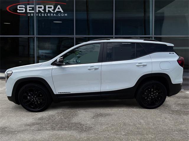 Photo of 2022 Summit White GMC Terrain