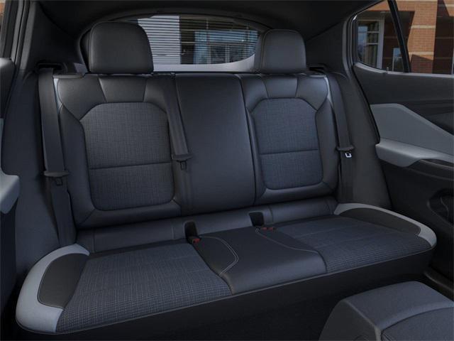 Photo of 2025 Summit White Buick Envista