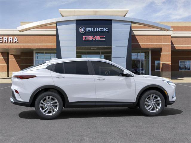 Photo of 2025 Summit White Buick Envista