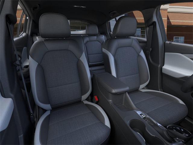 Photo of 2025 Summit White Buick Envista