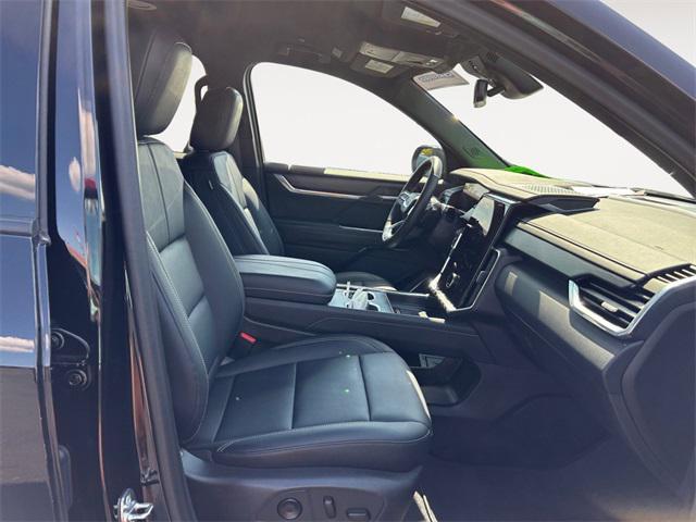 Photo of 2024 Ebony Twilight Metallic GMC Acadia