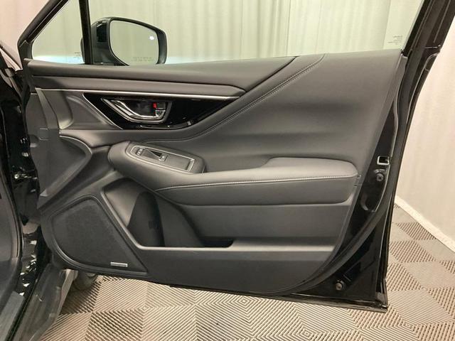 Photo of 2025 Crystal Black Silica Subaru Outback