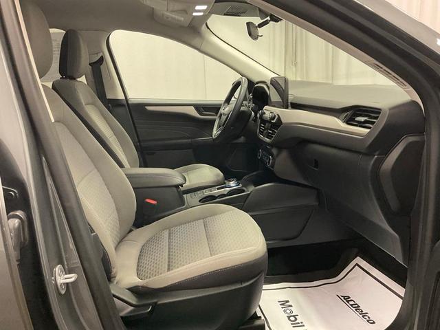 Photo of 2022 Carbonized Gray Metallic Ford Escape