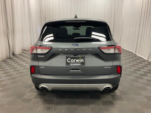 Photo of 2022 Carbonized Gray Metallic Ford Escape