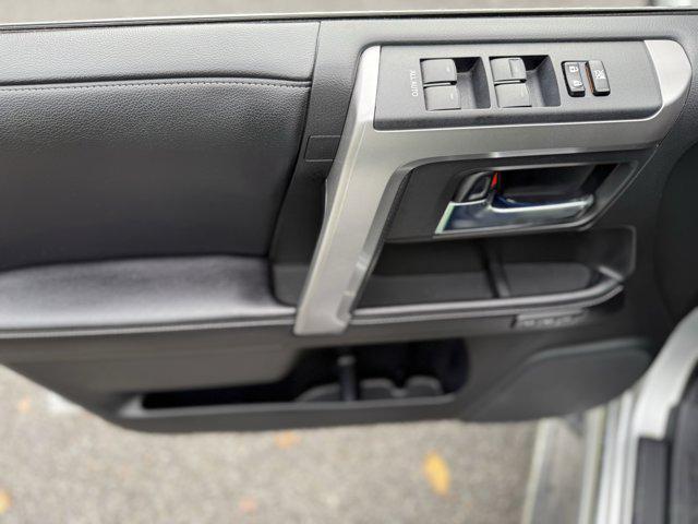 Photo of 2017 Classic Silver Metallic Toyota 4Runner