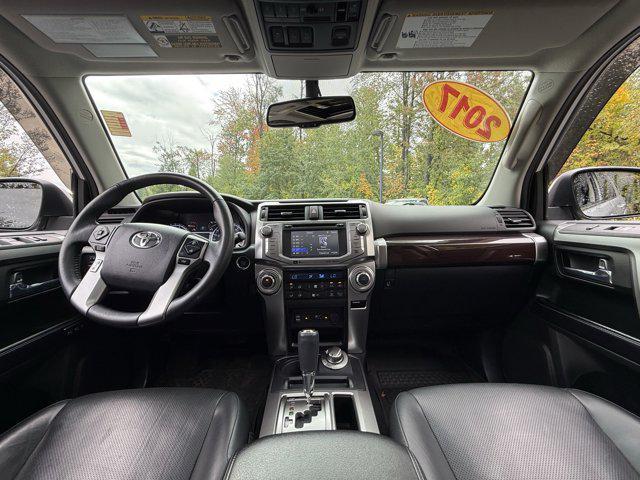 Photo of 2017 Classic Silver Metallic Toyota 4Runner