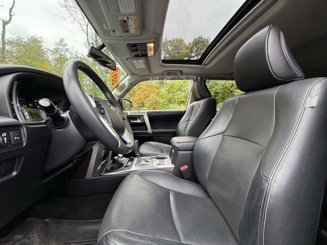Photo of 2017 Classic Silver Metallic Toyota 4Runner