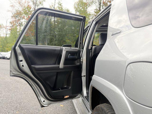 Photo of 2017 Classic Silver Metallic Toyota 4Runner