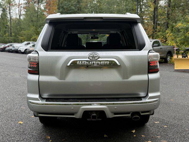 Photo of 2017 Classic Silver Metallic Toyota 4Runner