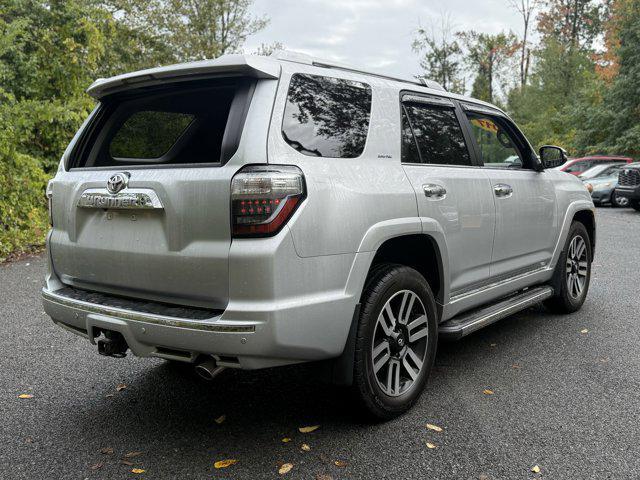 Photo of 2017 Classic Silver Metallic Toyota 4Runner