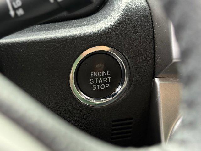 Photo of 2017 Classic Silver Metallic Toyota 4Runner