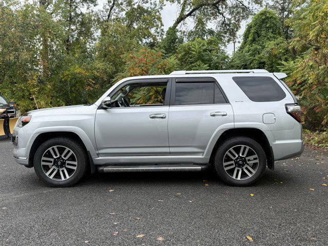 Photo of 2017 Classic Silver Metallic Toyota 4Runner
