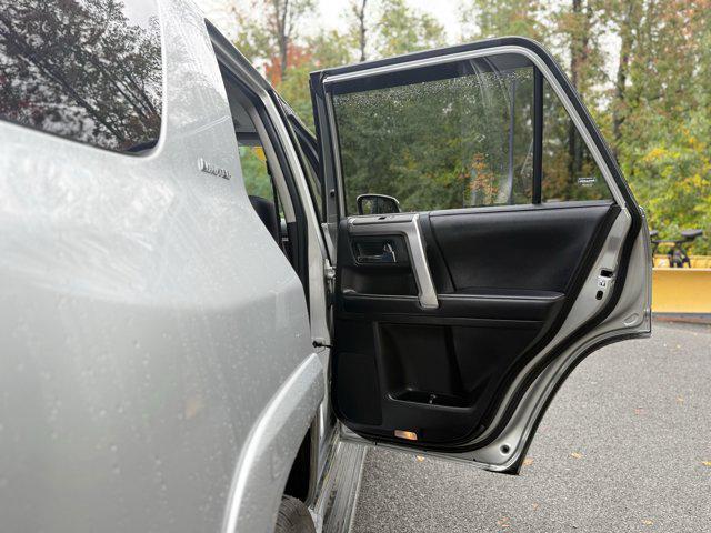 Photo of 2017 Classic Silver Metallic Toyota 4Runner