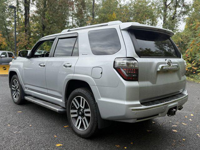 Photo of 2017 Classic Silver Metallic Toyota 4Runner
