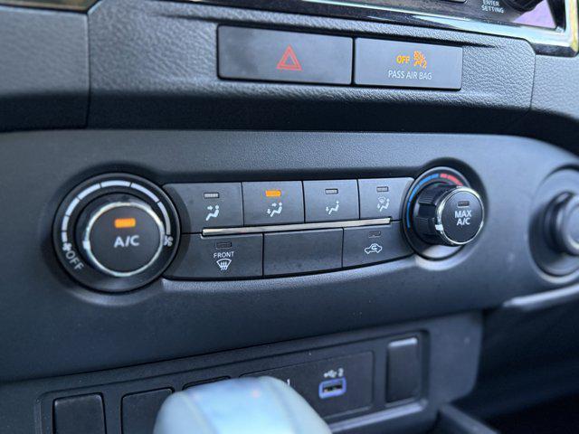 Photo of 2022 Gun Metallic Nissan Frontier